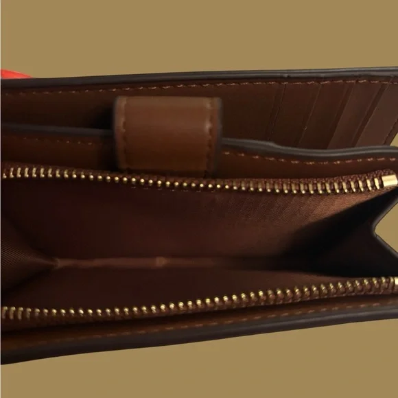 Coach Signature Canvas Bifold Wallet Pristine - Picture 7 of 15